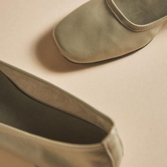 Pilcro Soft Ballet Flats - Picture 2 of 7